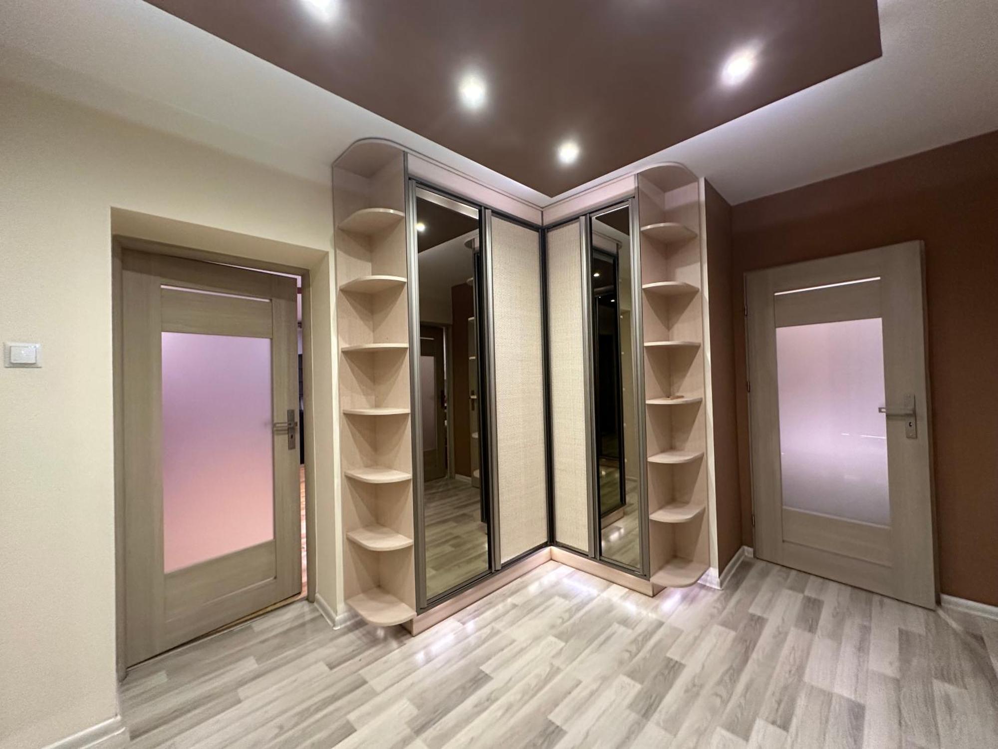 Large, Luxury Condo With Sauna Пжемысл Экстерьер фото