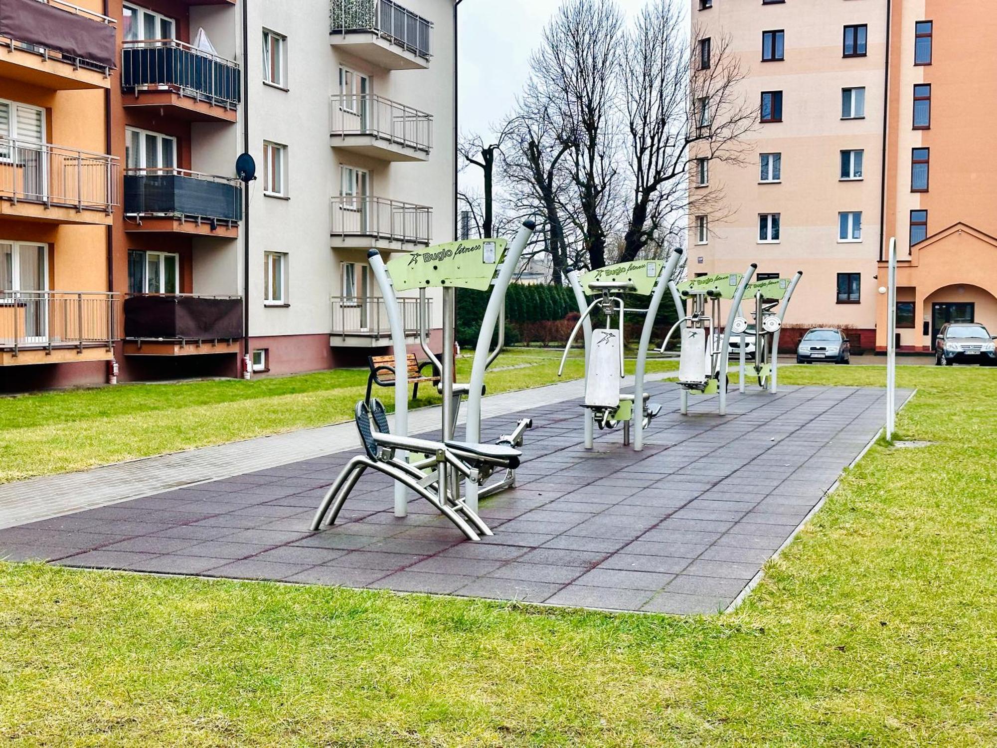 Large, Luxury Condo With Sauna Пжемысл Экстерьер фото